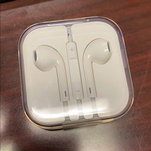 NEW Apple Headphones- Lightening Cable